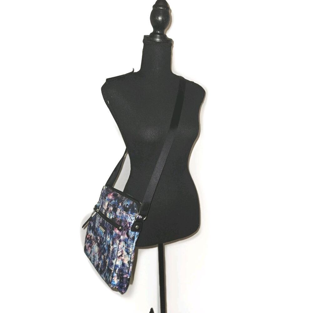 EUC! Baggallini Go Bagg Onyx Floral Black Gray with RFID 10x11x2 - Picture 2 of 9